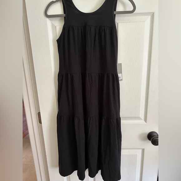 Everlane The Weekend Tiered Dress in Black NWT - Picture 2 of 7